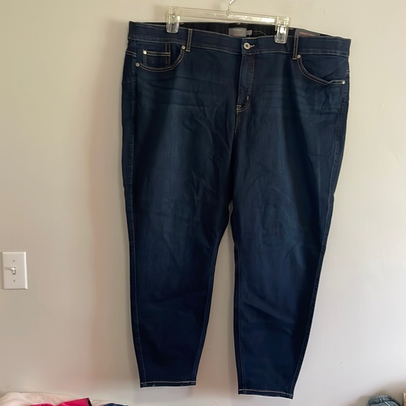 Torrid bombshell skinny jeans dark wash size 30 - Picture 1 of 6